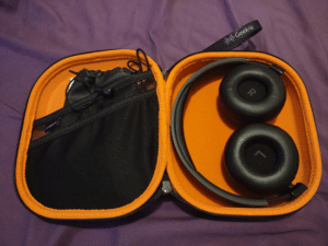 JBL vs Beats Headphones: Which Brand is Right for You? - HeadPhones Baba